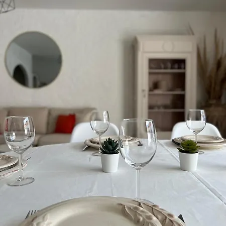 Gorgeous Town House * Ναρμπόν