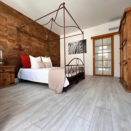 Gorgeous Town House 度假居 纳博讷