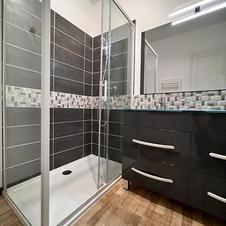 Gorgeous Town House 펜션 나르본